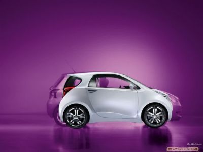 Toyota_iQ_73_1024x768.jpg