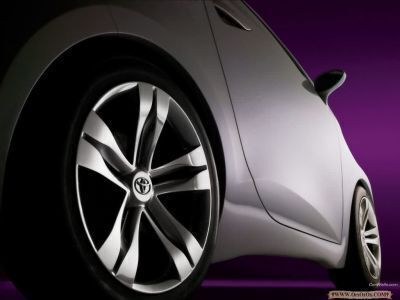 Toyota_iQ_74_1024x768.jpg